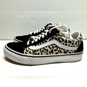 Vans “Off the Wall” Old Skool Safari Animal Print Women’s Sneaker, Size 8